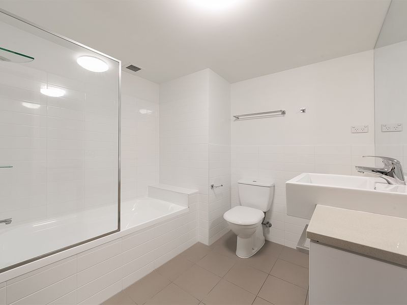 212/803 Stanley Street, Woolloongabba QLD 4102