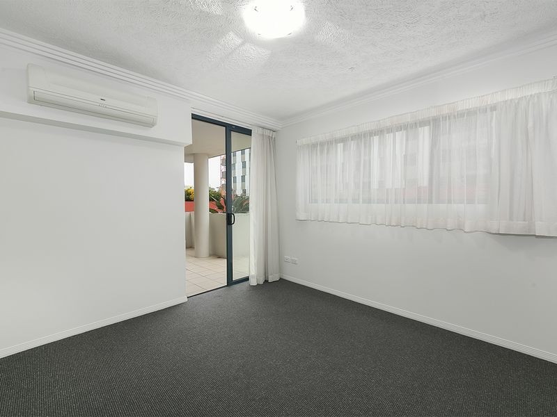 212/803 Stanley Street, Woolloongabba QLD 4102