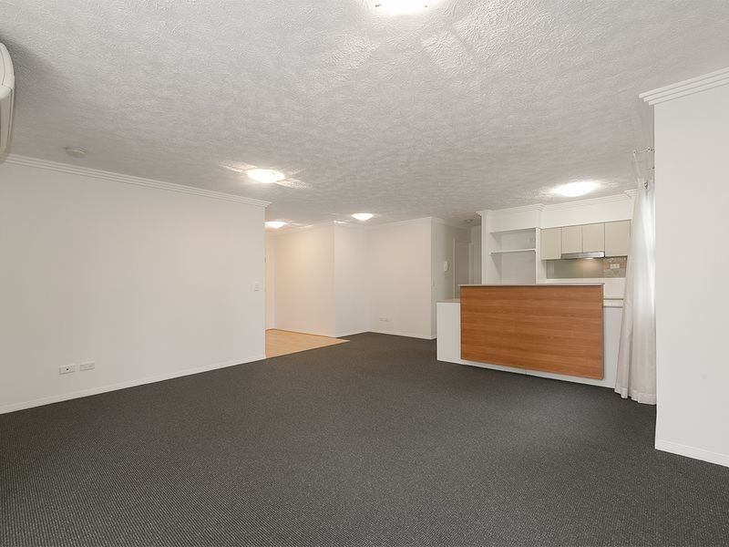 212/803 Stanley Street, Woolloongabba QLD 4102