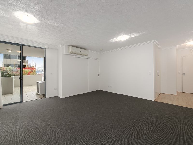 212/803 Stanley Street, Woolloongabba QLD 4102