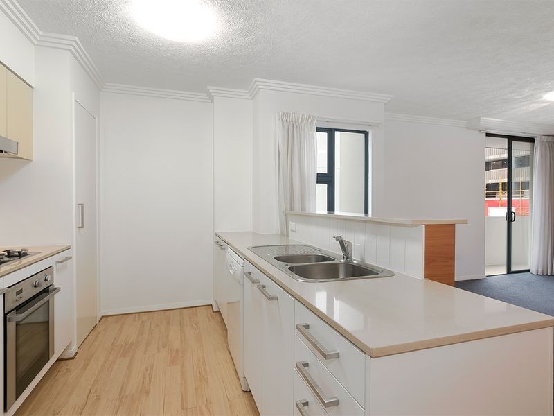 212/803 Stanley Street, Woolloongabba QLD 4102