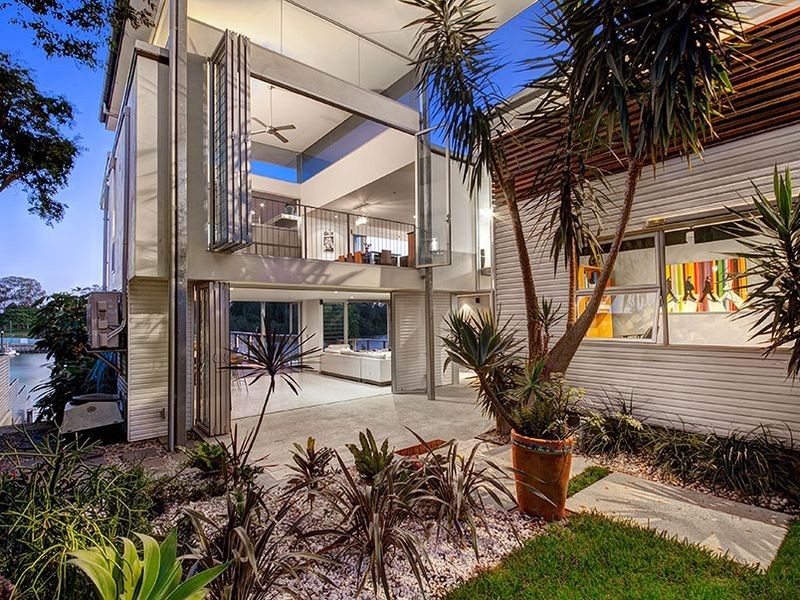 39 Instow Street, Yeronga QLD 4104