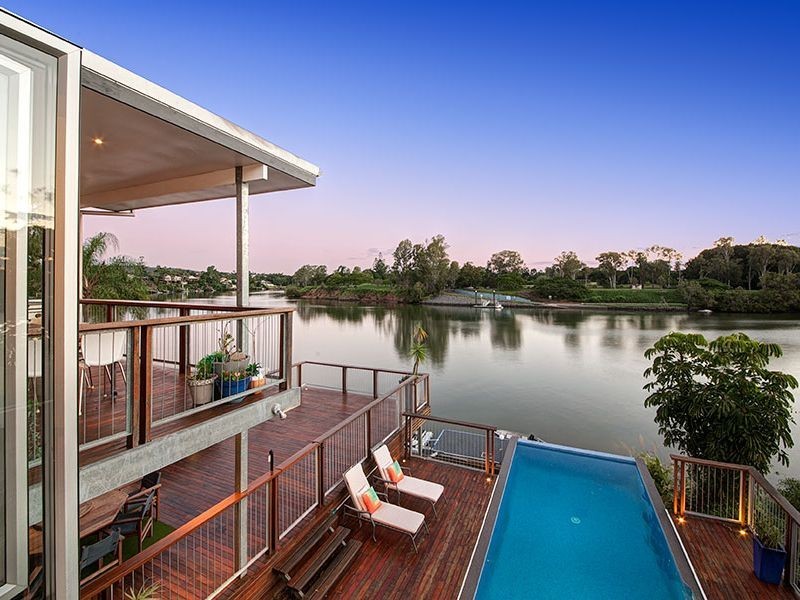 39 Instow Street, Yeronga QLD 4104