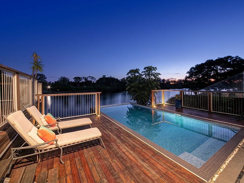 39 Instow Street, Yeronga QLD 4104