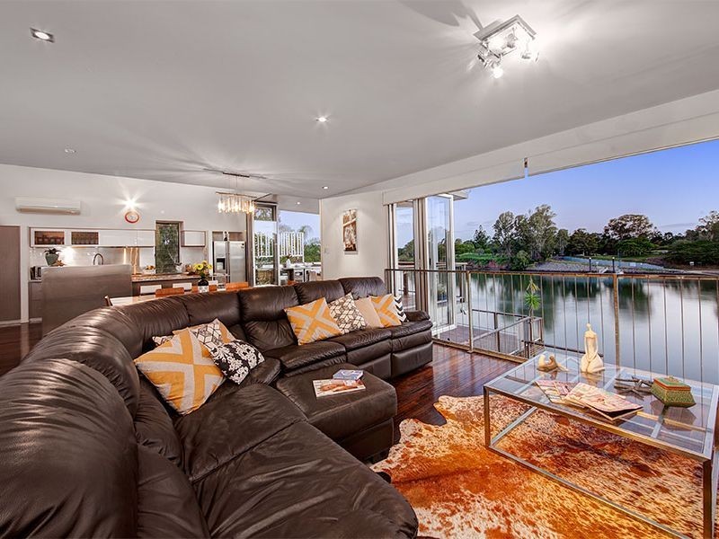 39 Instow Street, Yeronga QLD 4104