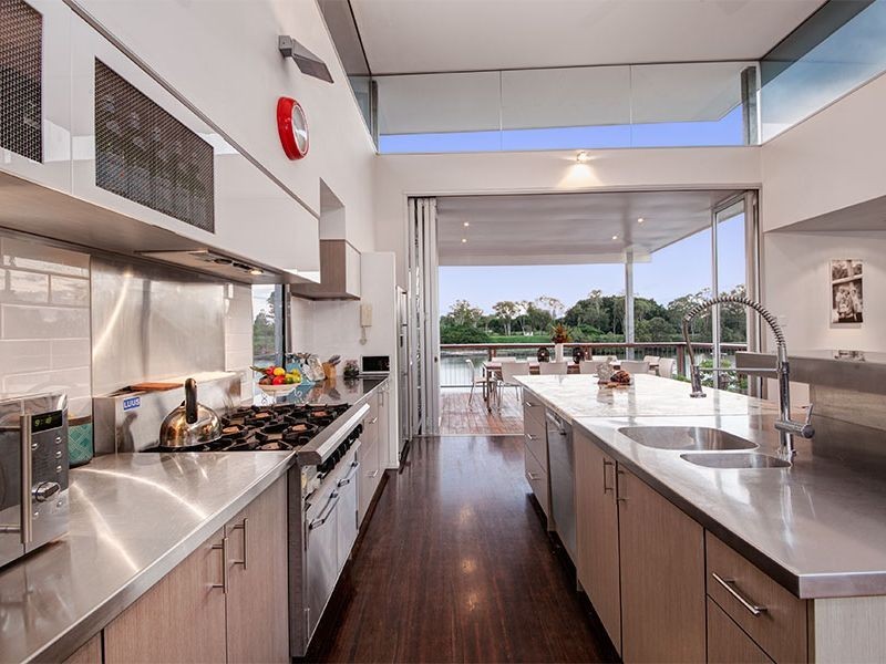 39 Instow Street, Yeronga QLD 4104