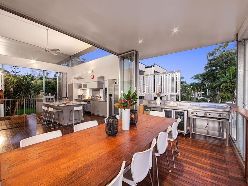 39 Instow Street, Yeronga QLD 4104