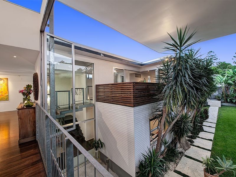 39 Instow Street, Yeronga QLD 4104