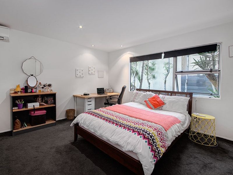 39 Instow Street, Yeronga QLD 4104