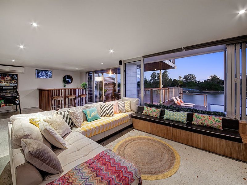 39 Instow Street, Yeronga QLD 4104