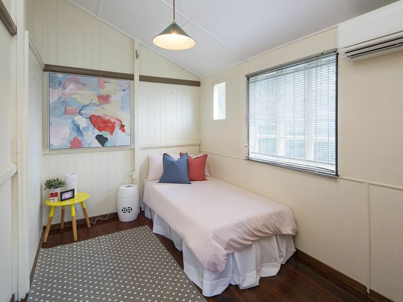 17 Cavan Street, Annerley QLD 4103