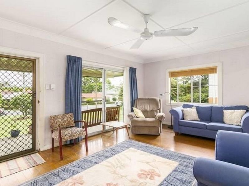 18 Ormuz Road, Yeronga QLD 4104