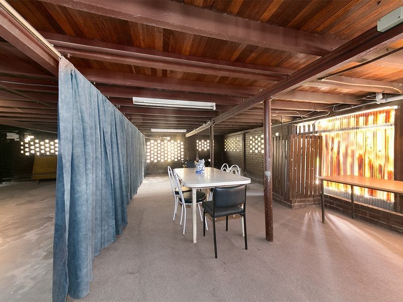 26 Lake Street, Yeronga QLD 4104