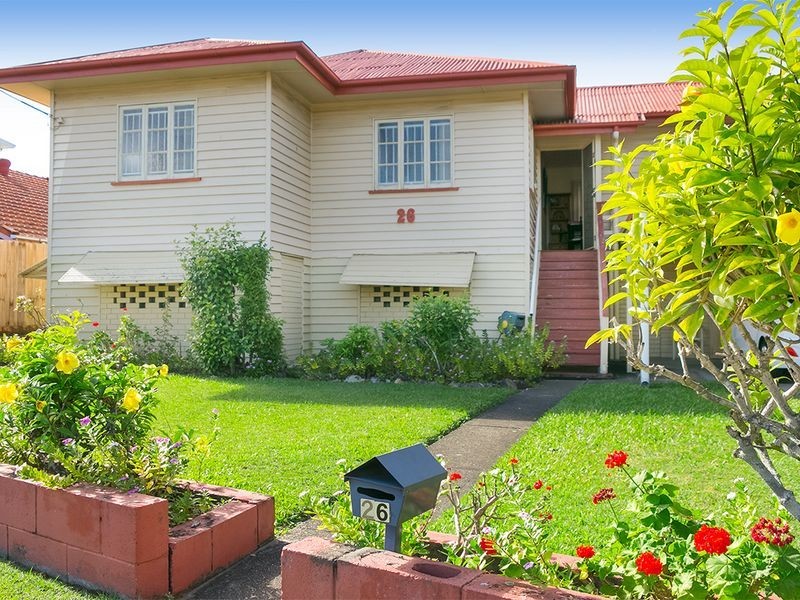 26 Lake Street, Yeronga QLD 4104