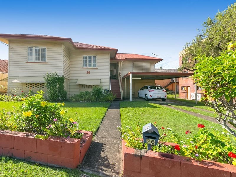 26 Lake Street, Yeronga QLD 4104