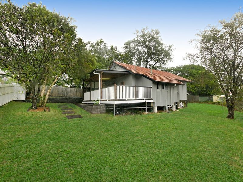 49 Dunstan Street, Moorooka QLD 4105