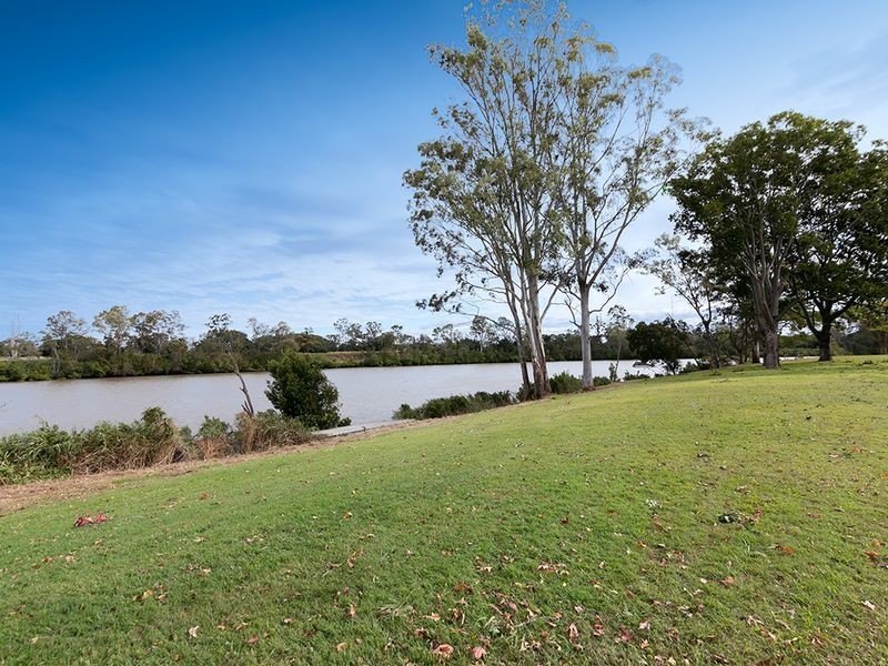 9 Esplanade, Yeronga QLD 4104