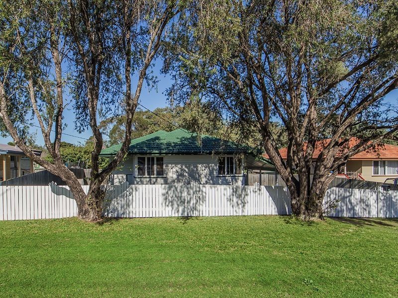 12 Coverack Street, Leichhardt QLD 4305