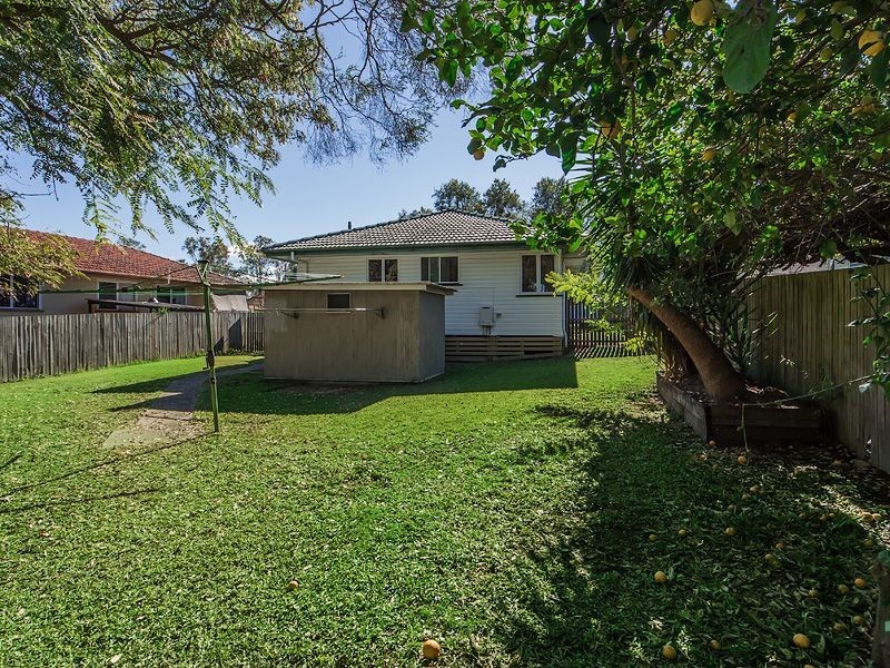 12 Coverack Street, Leichhardt QLD 4305