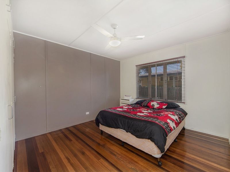 12 Coverack Street, Leichhardt QLD 4305