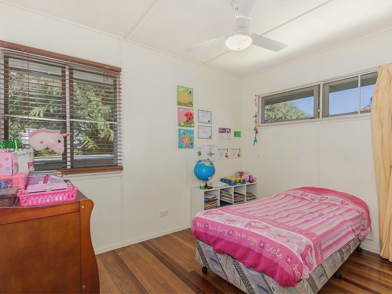 12 Coverack Street, Leichhardt QLD 4305