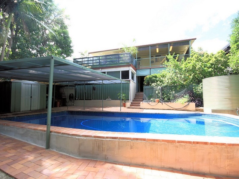 11 Luya Street, Fairfield QLD 4103