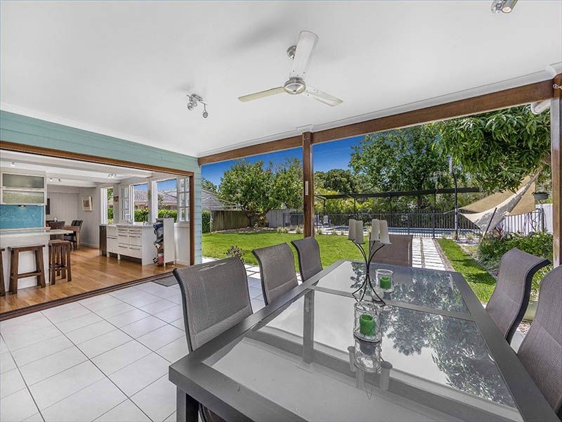 11 Prospect Street, Sherwood QLD 4075