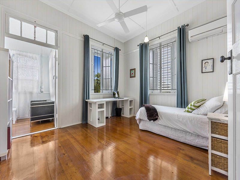 11 Prospect Street, Sherwood QLD 4075