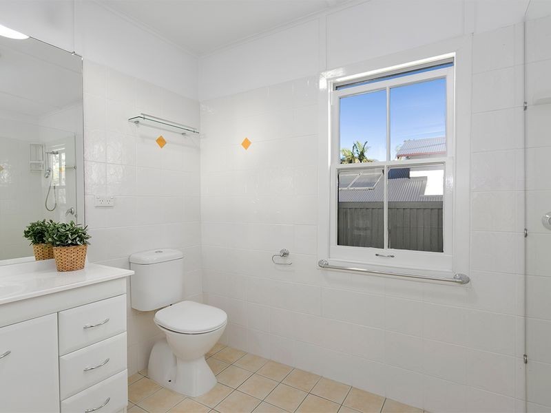 21 Avoca Street, Yeronga QLD 4104