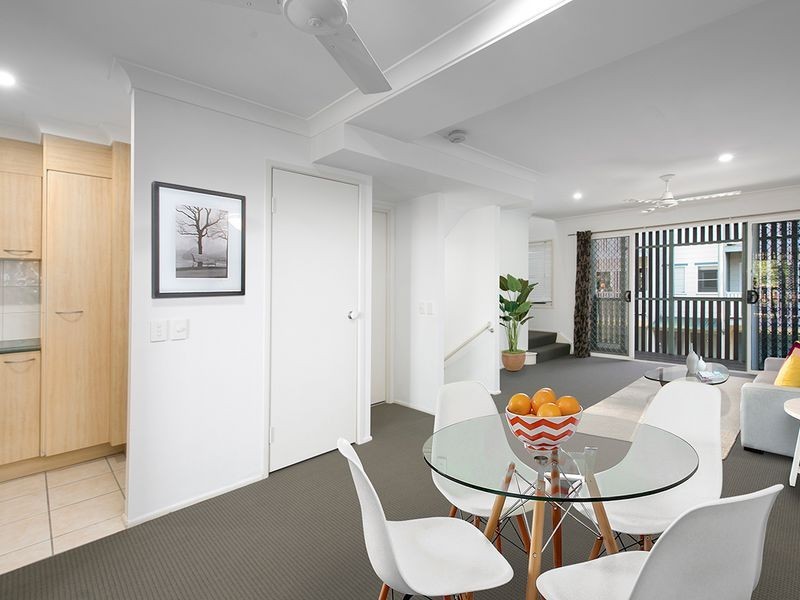 2/12 Wilkie Street, Yeerongpilly QLD 4105