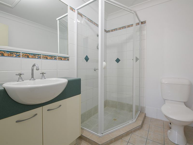 2/12 Wilkie Street, Yeerongpilly QLD 4105