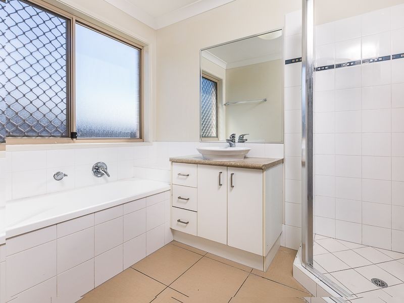 15 Ronayne Circuit, One Mile QLD 4305