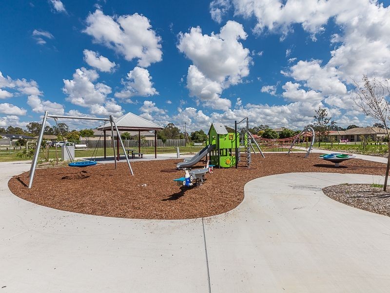 15 Ronayne Circuit, One Mile QLD 4305