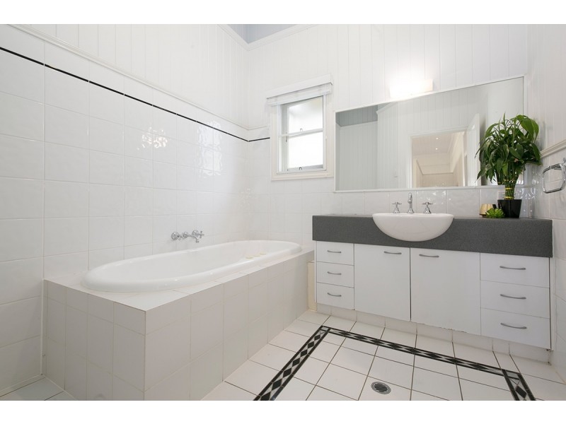 38 Kingsley Parade, Yeronga QLD 4104