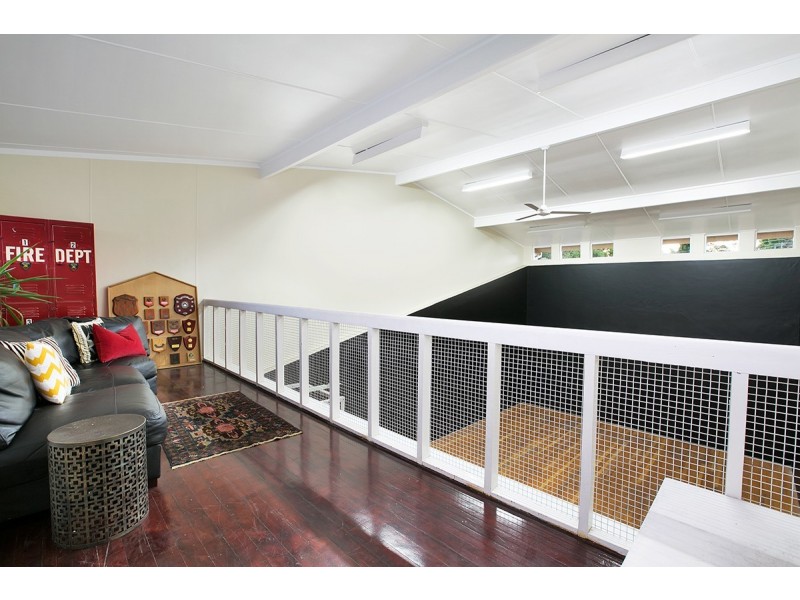 5 Glengregory Street, Fairfield QLD 4103