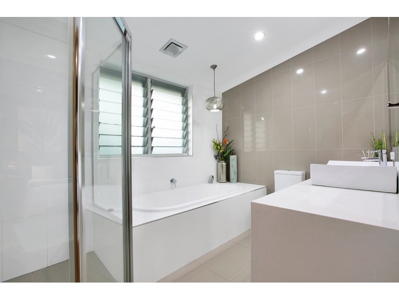 5 Glengregory Street, Fairfield QLD 4103