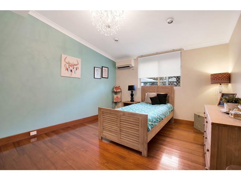 5 Glengregory Street, Fairfield QLD 4103