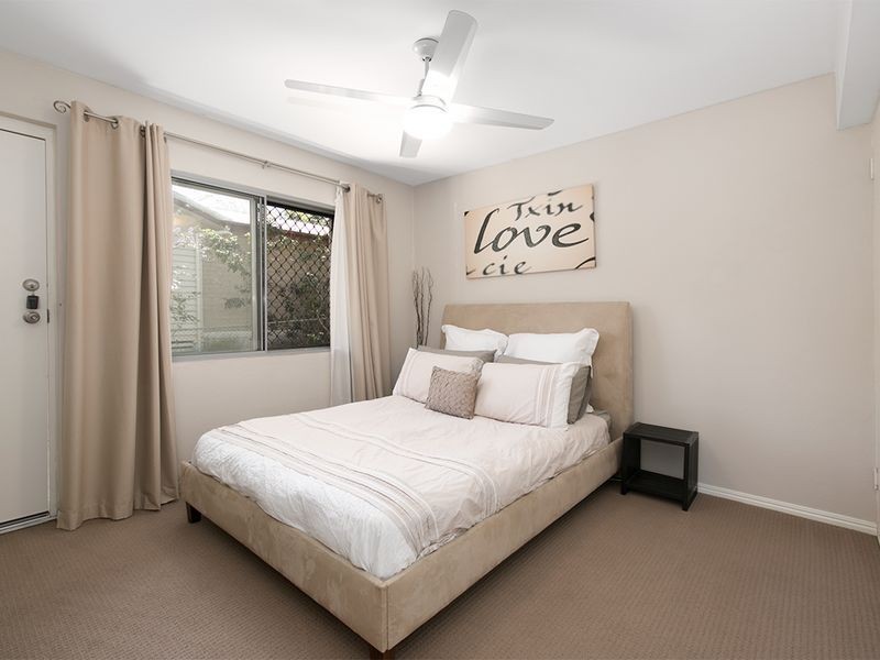 4/5 Curwen Terrace, Chermside QLD 4032