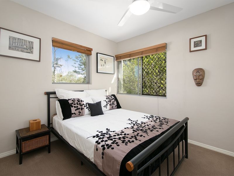 4/5 Curwen Terrace, Chermside QLD 4032