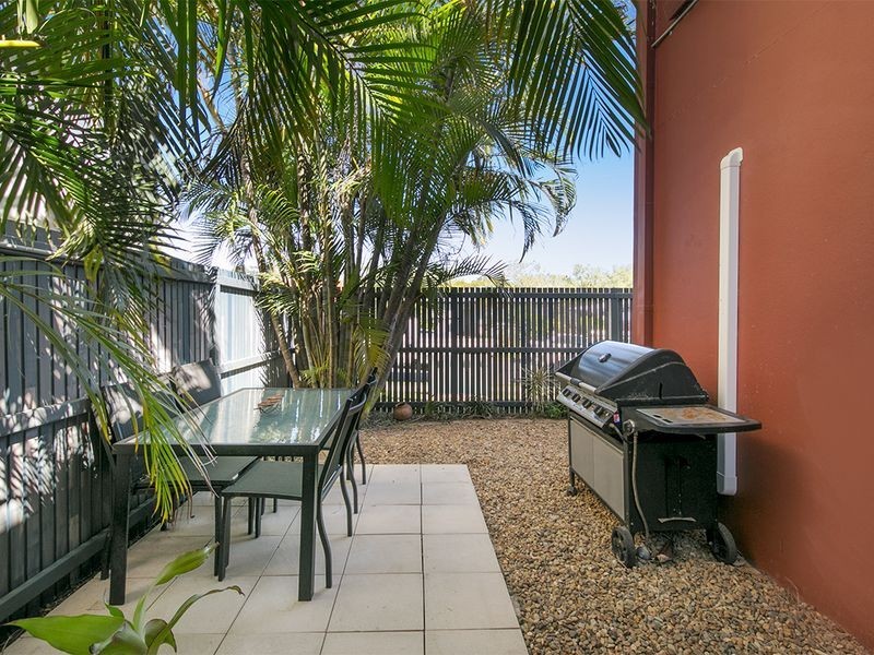 4/5 Curwen Terrace, Chermside QLD 4032