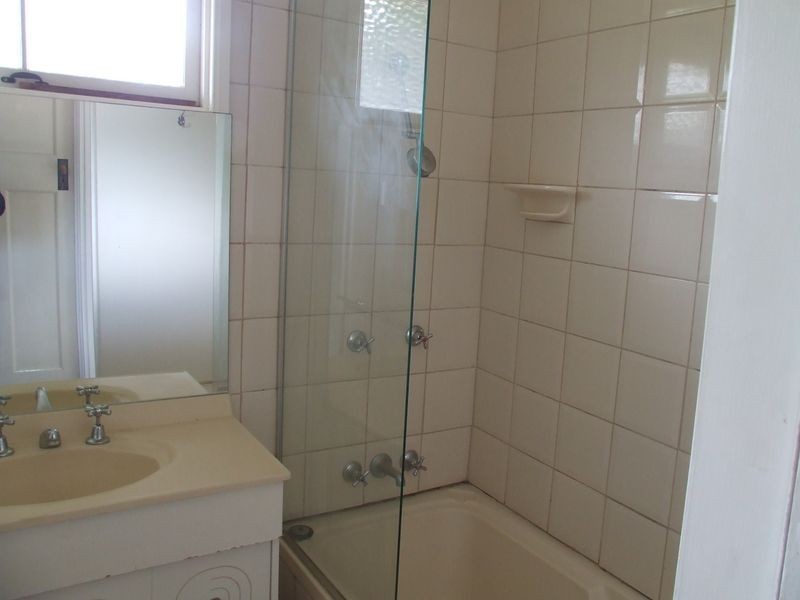 73 Fegen Drive, Moorooka QLD 4105