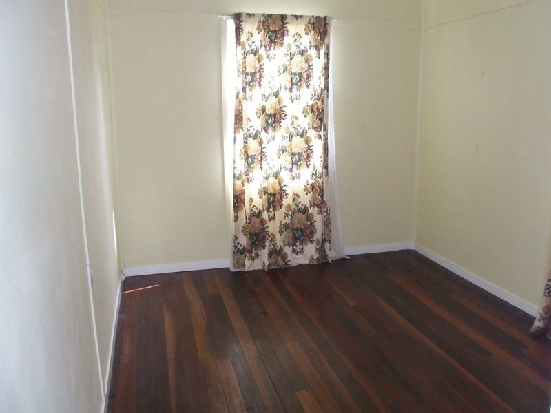 73 Fegen Drive, Moorooka QLD 4105