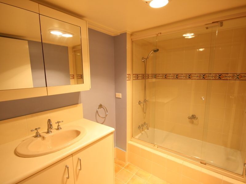 3/72 Sandford Street, St Lucia QLD 4067