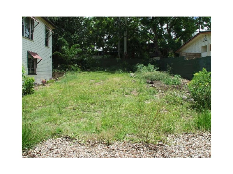 32 Livingstone Street, Yeerongpilly QLD 4105