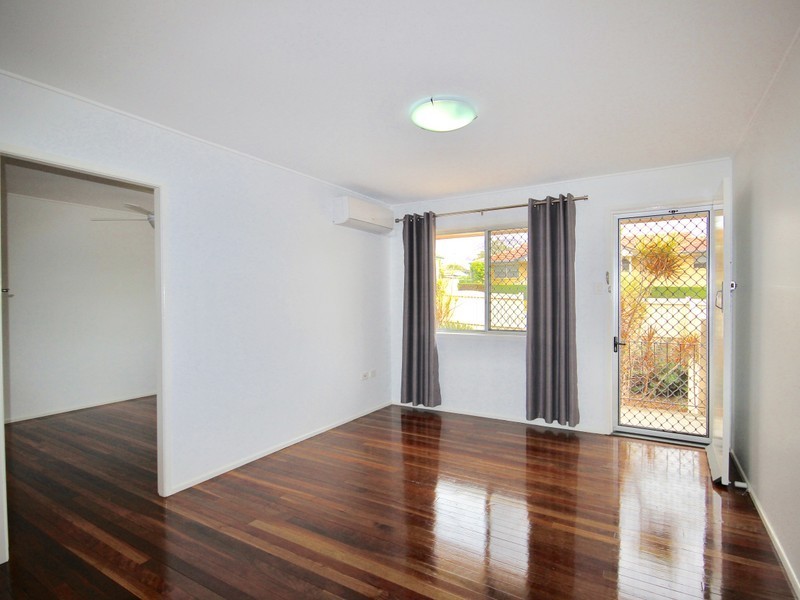 2/29 Cook Street, Yeronga QLD 4104