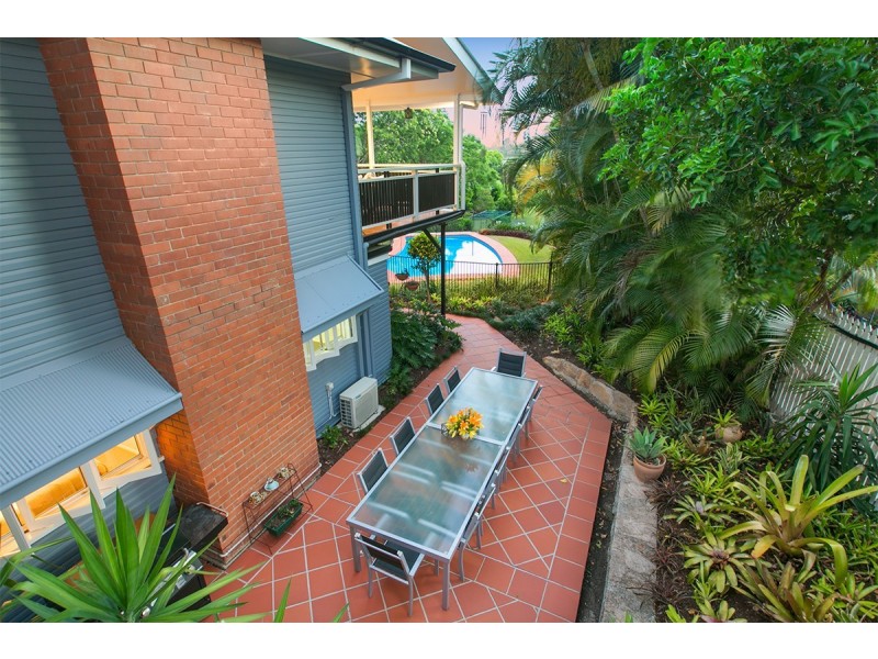 128 Kadumba Street, Yeronga QLD 4104