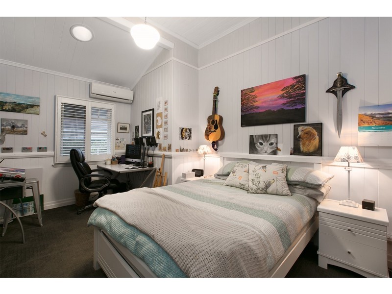 26 Rhyndarra Street, Yeronga QLD 4104
