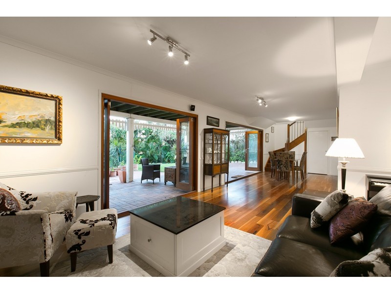 26 Rhyndarra Street, Yeronga QLD 4104