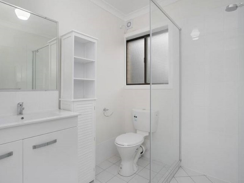 90 Borden Street, Sherwood QLD 4075