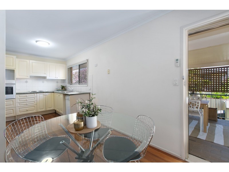 10 Linfield Street, Mansfield QLD 4122